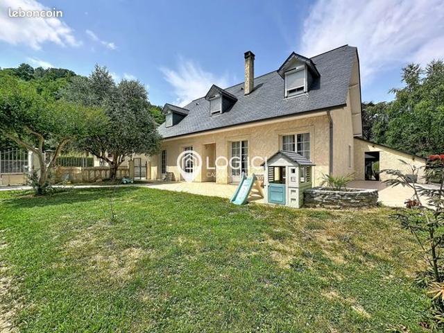 Maison 5 pièces 140 m²