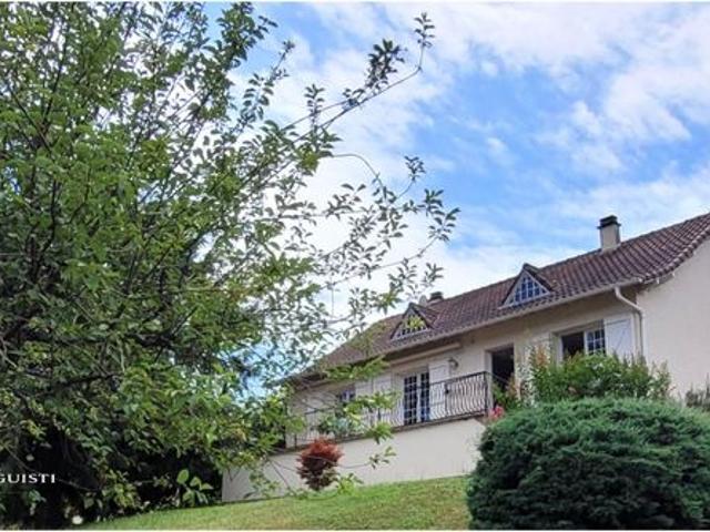 Maison 5 pièces 140 m²