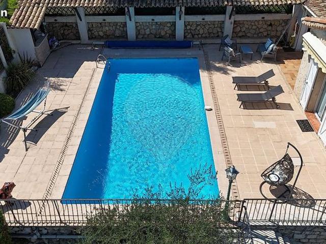 Maison 5 pièces 140 m²