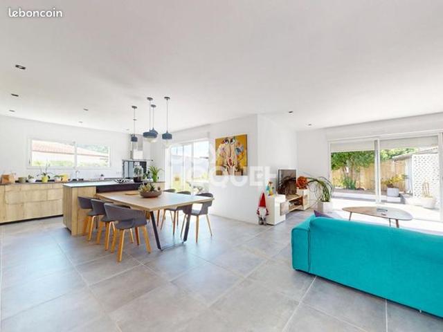 Maison 5 pièces 140 m²