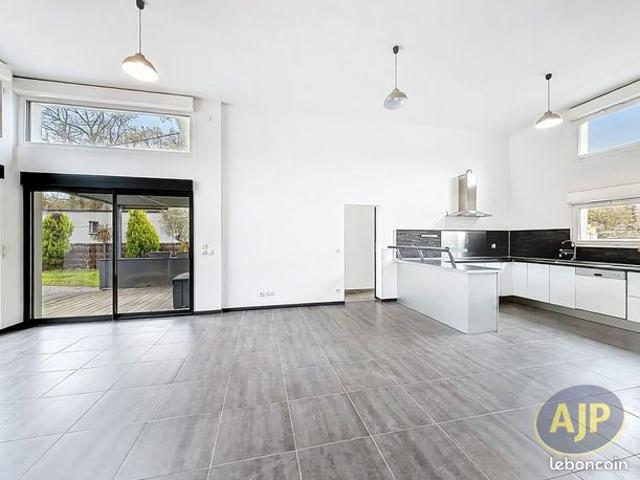 Maison 5 pièces 140 m²