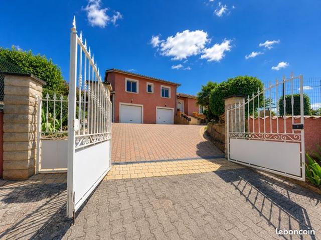 Maison 6 pièces 140 m²