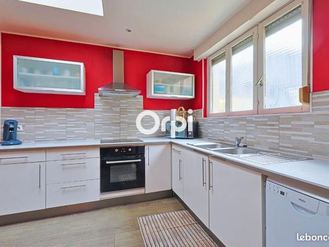 Maison 5 pièces 140 m²