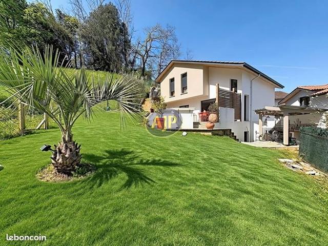 Maison 5 pièces 140 m²