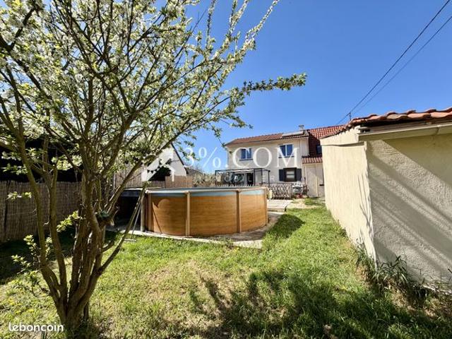 Maison 5 pièces 140 m²