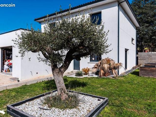 Maison 5 pièces 140 m²