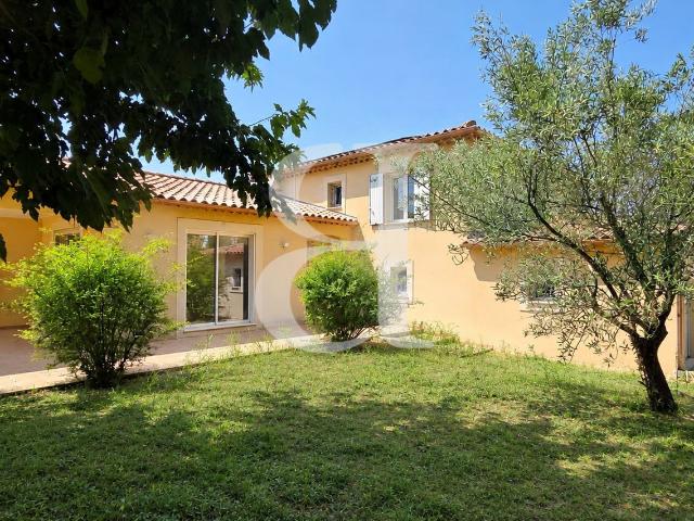 Maison 5 pièces 140 m²