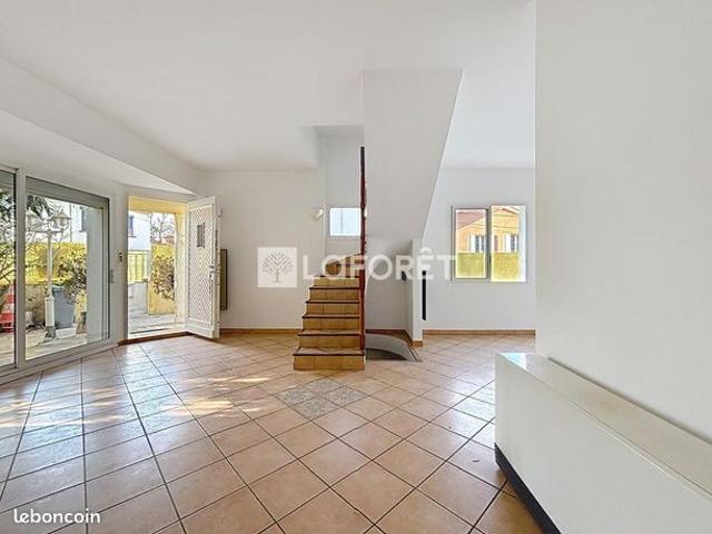 Maison 5 pièces 140 m²