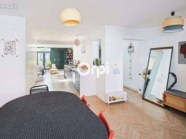 Maison 5 pièces 140 m²