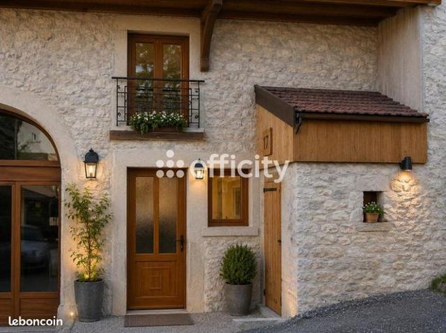 Maison 5 pièces 140 m²