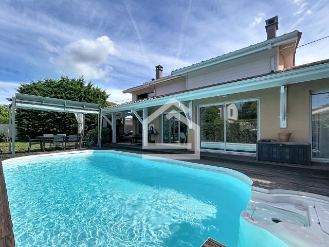 Maison 5 pièces 140 m²