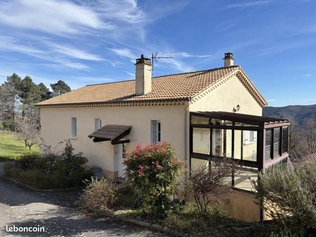 Maison 5 pièces 140 m²