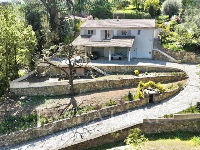Maison 5 pièces 140 m²