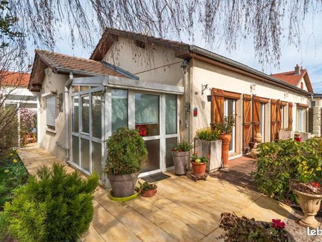 Maison 5 pièces 140 m²