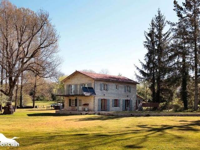 Maison 5 pièces 140 m²