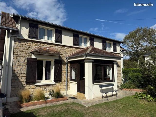 Maison 5 pièces 140 m²