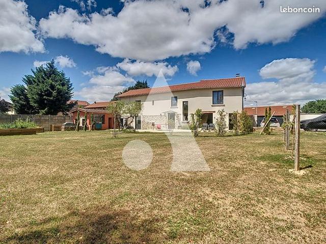 Maison 5 pièces 140 m²