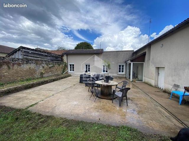 Maison 5 pièces 140 m²