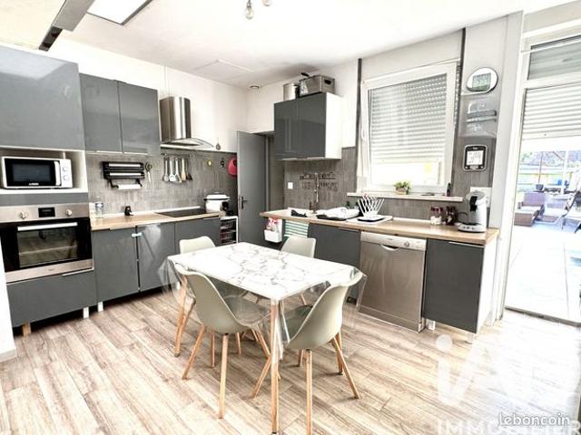 Maison 5 pièces 140 m²