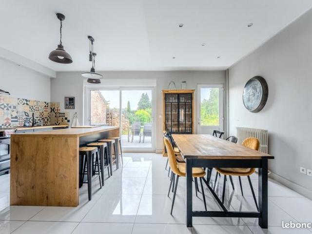 Maison 5 pièces 140 m²