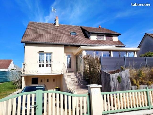 Maison 5 pièces 140 m²