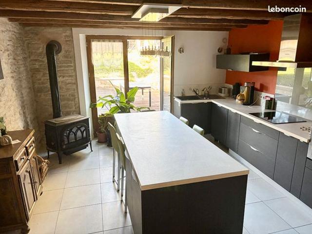 Maison 5 pièces 140 m²