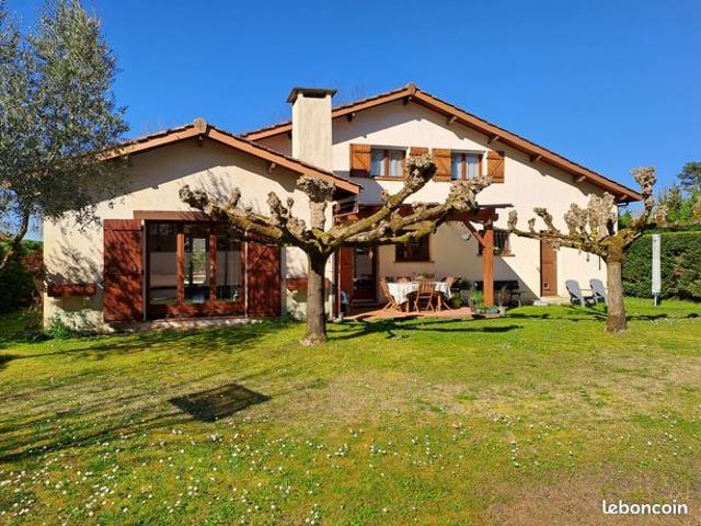Maison 5 pièces 140 m²