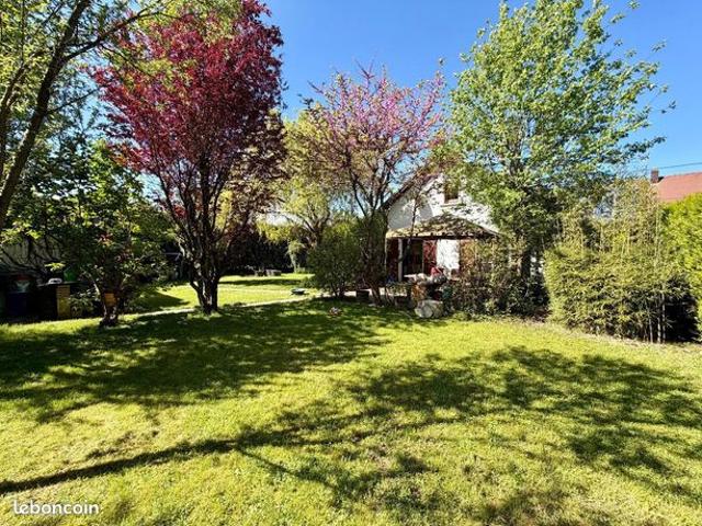 Maison 5 pièces 140 m²