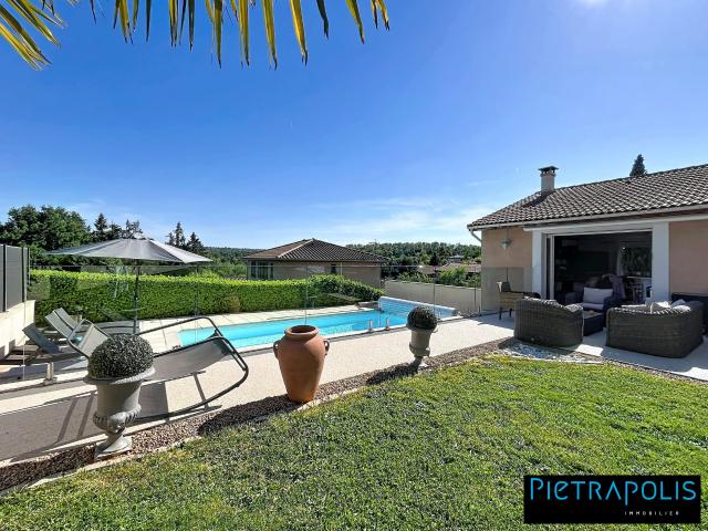Maison 5 pièces 140 m²