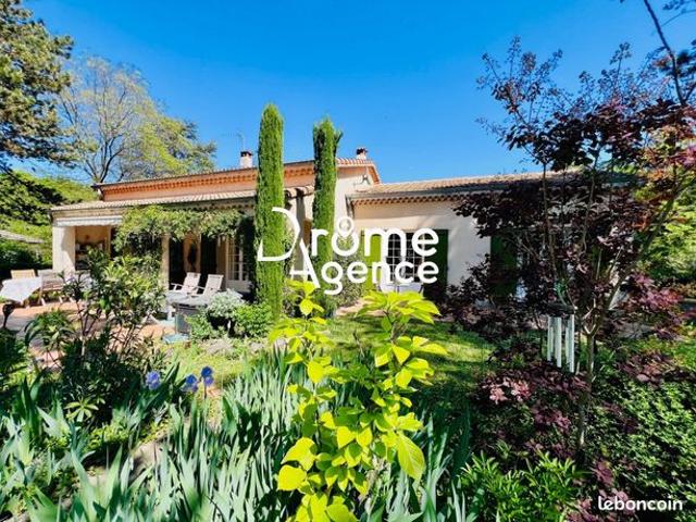 Maison 5 pièces 140 m²