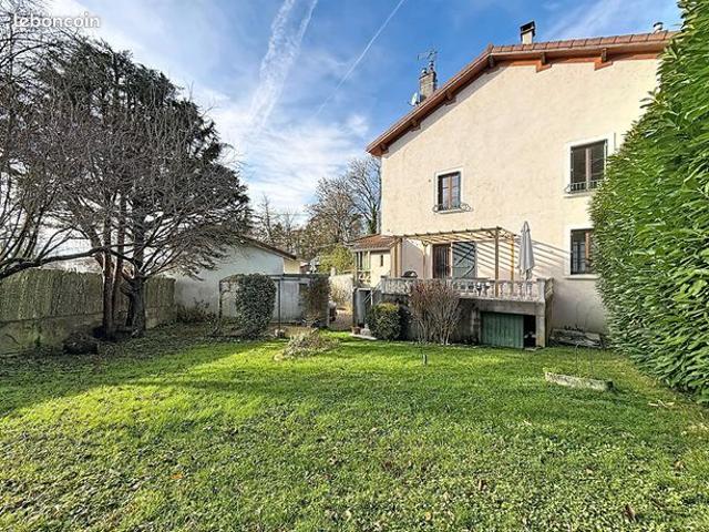 Maison 5 pièces 140 m²