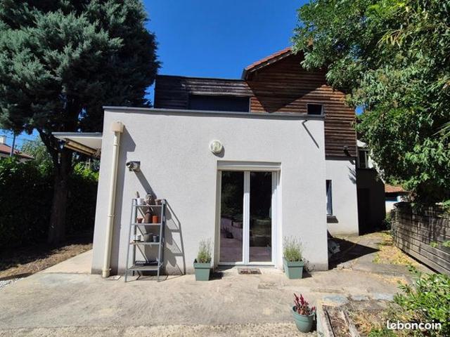 Maison 5 pièces 140 m²