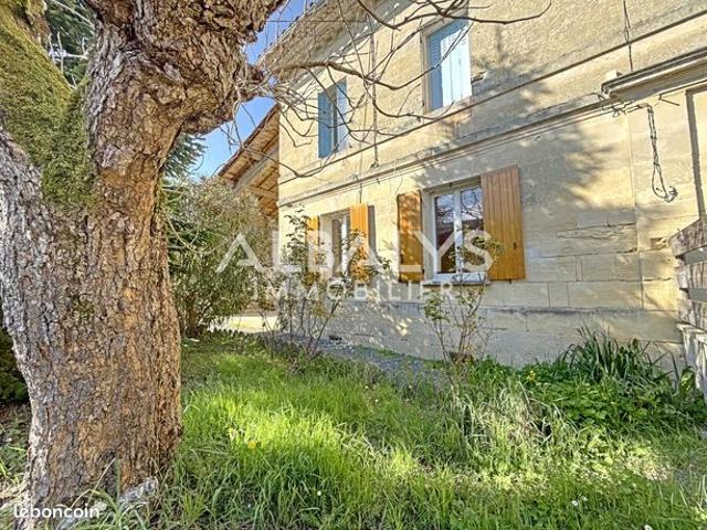 Maison 5 pièces 140 m²