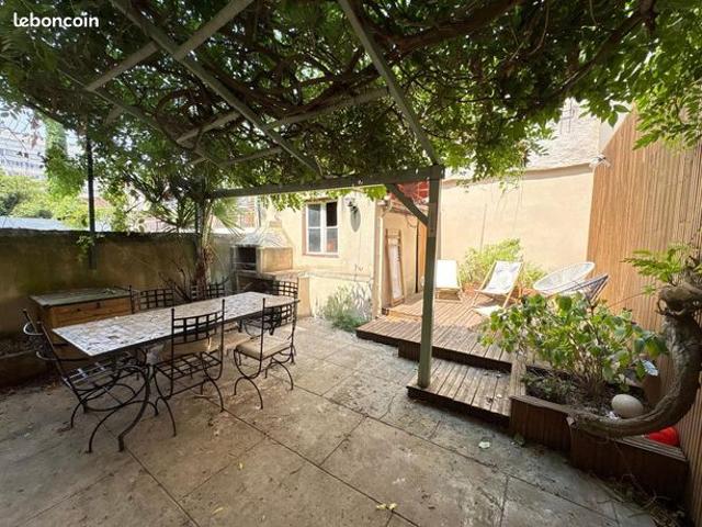 Maison 5 pièces 140 m²
