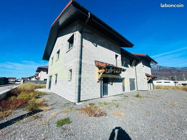 Maison 5 pièces 140 m²