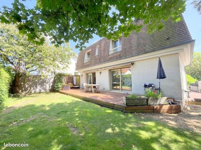 Maison 5 pièces 140 m²