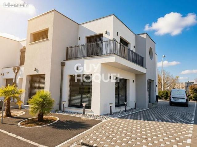 Maison 5 pièces 140 m²