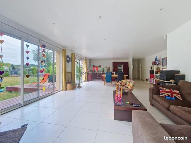 Maison 5 pièces 140 m²