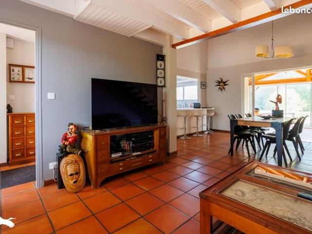 Maison 5 pièces 140 m²