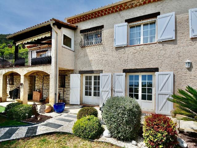 Maison 5 pièces 140 m²