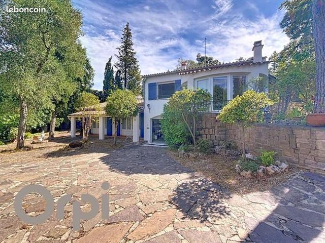 Maison 5 pièces 140 m²