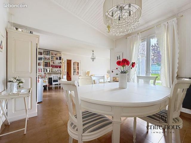 Maison 5 pièces 140 m²