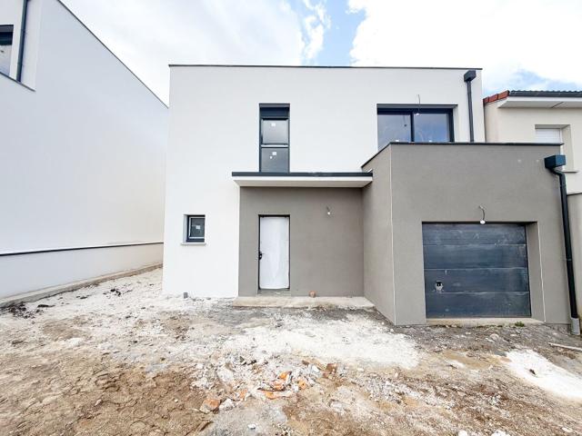 Maison 5 pièces 140 m²