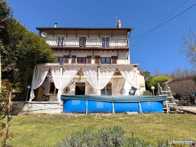 Maison 5 pièces 140 m²