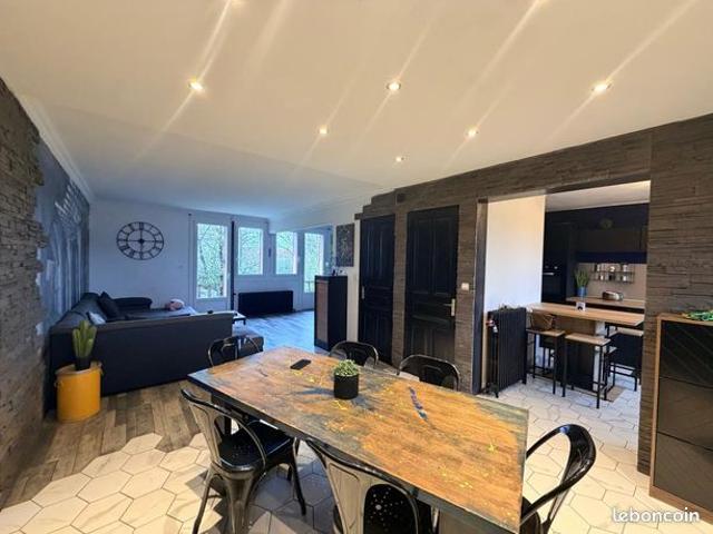 Maison 5 pièces 140 m²
