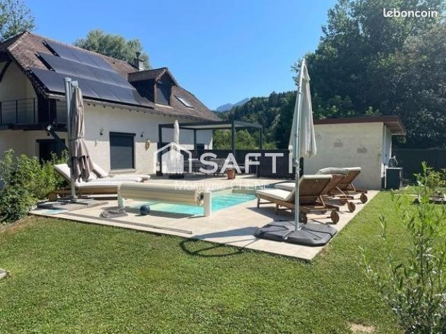 Maison 5 pièces 140 m²