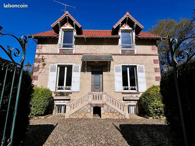 Maison 5 pièces 140 m²