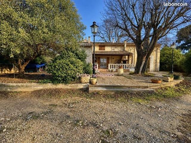 Maison 5 pièces 140 m²