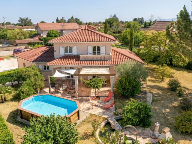 Maison 5 pièces 140 m²