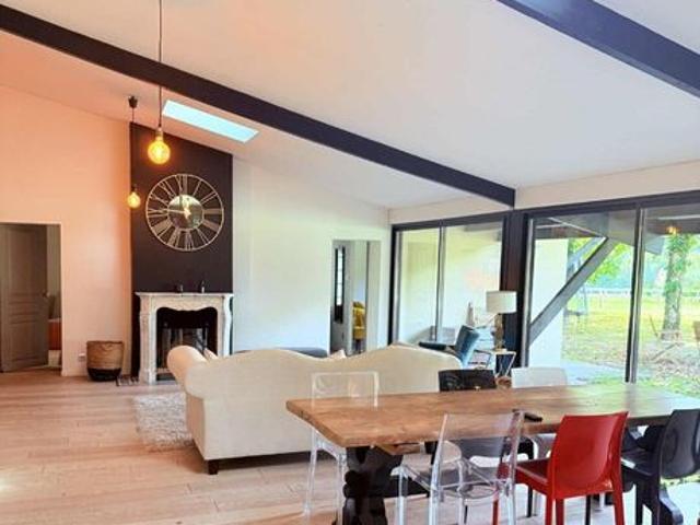 Maison 5 pièces 140 m²